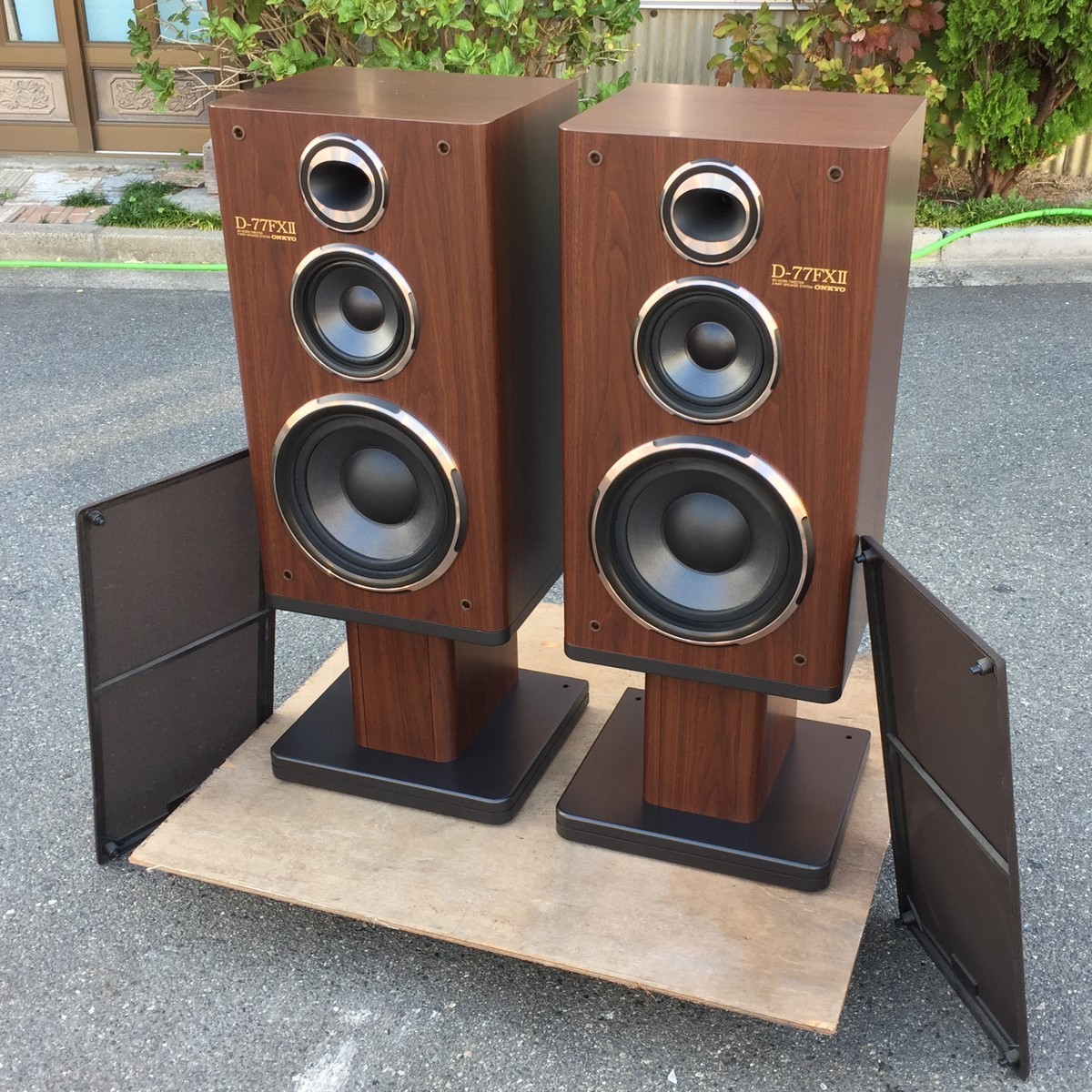 【最新作，お得】 綺麗 ONKYO/オンキョー 3ウェイスピーカー D-77FXII ペア ブックシェルフ型 別売りスタンドAS-77M付き D-77FX2 音出し確認済 J10278(スピーカー本体)｜売買されたオークション情報、yahooの商品情報を ONKYO