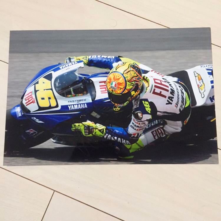 Moto GP バレンティーノロッシ 直筆サイン入りA4写真 【公式通販】