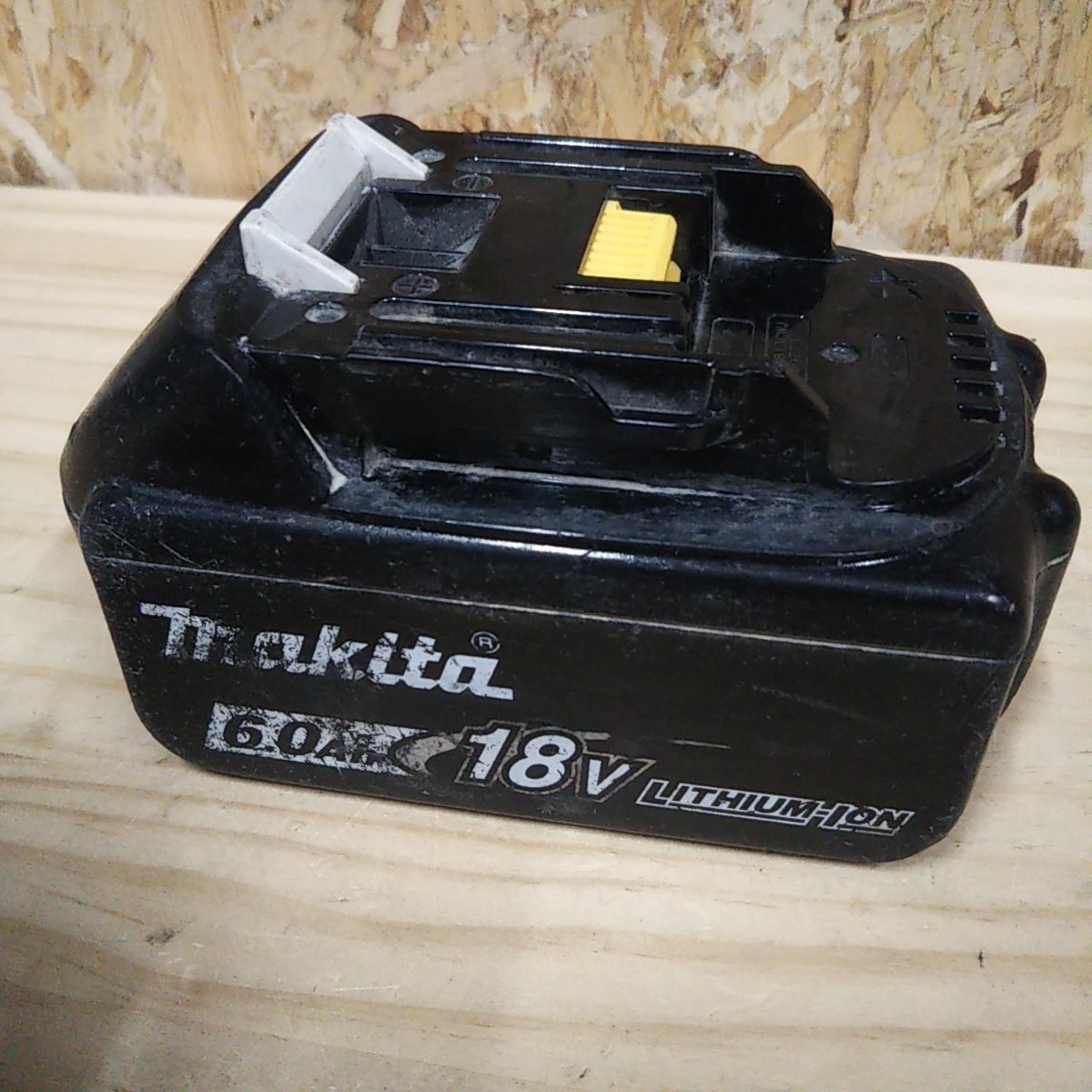 ★激安1円~★ マキタ/makita 純正 リチウムイオンバッテリ BL1430 14.4V 3.0Ah 中古/実働品 インパクトドライバー ★激安1円~★ マキタ/makita 純正 リチウムイオンバッテリ BL1430 14.4V 3.0Ah 中古/実働品 インパクトドライバー