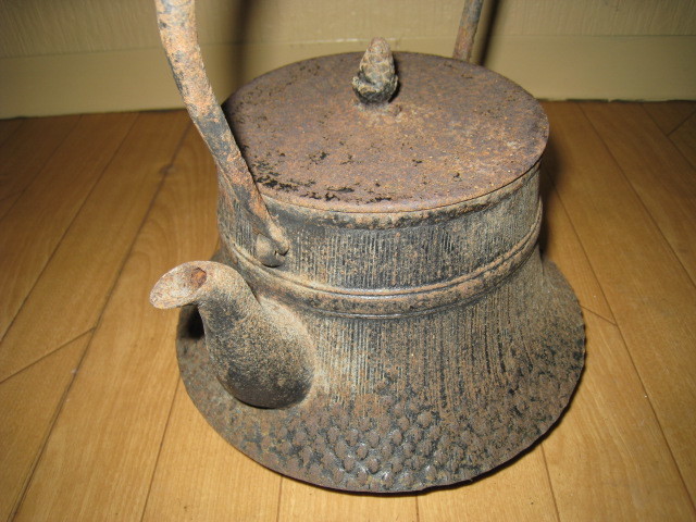 鉄瓶 富士型 南部鉄器 時代物 虫食い掴み 馬紋 茶道具 ロジ 急須