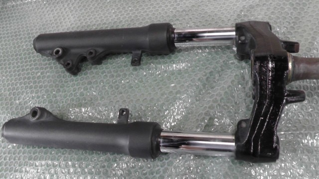 アドレスV125 CF46A-126xxx の フロントフォーク *1566522749 中古
