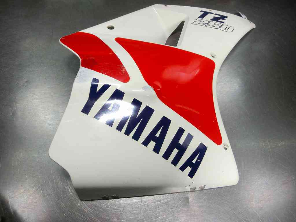 TZR250 サイドカウルNo.2☆1KT