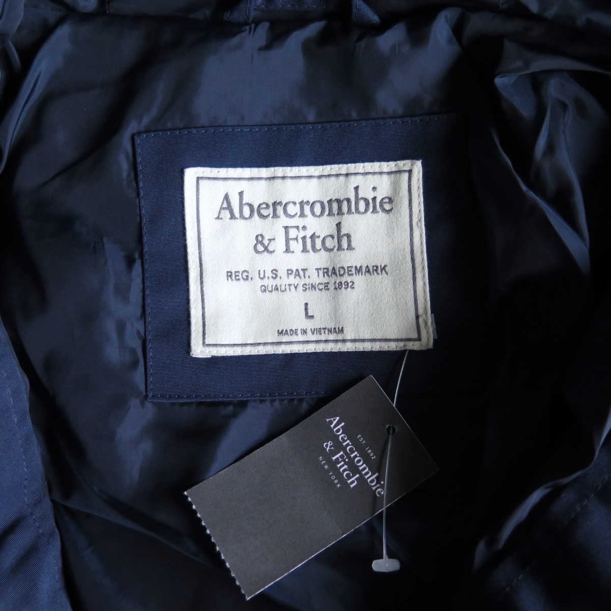 新品☆本物 Abercrombie & Fitch Nylon Jacket Lサイズ アバクロ 