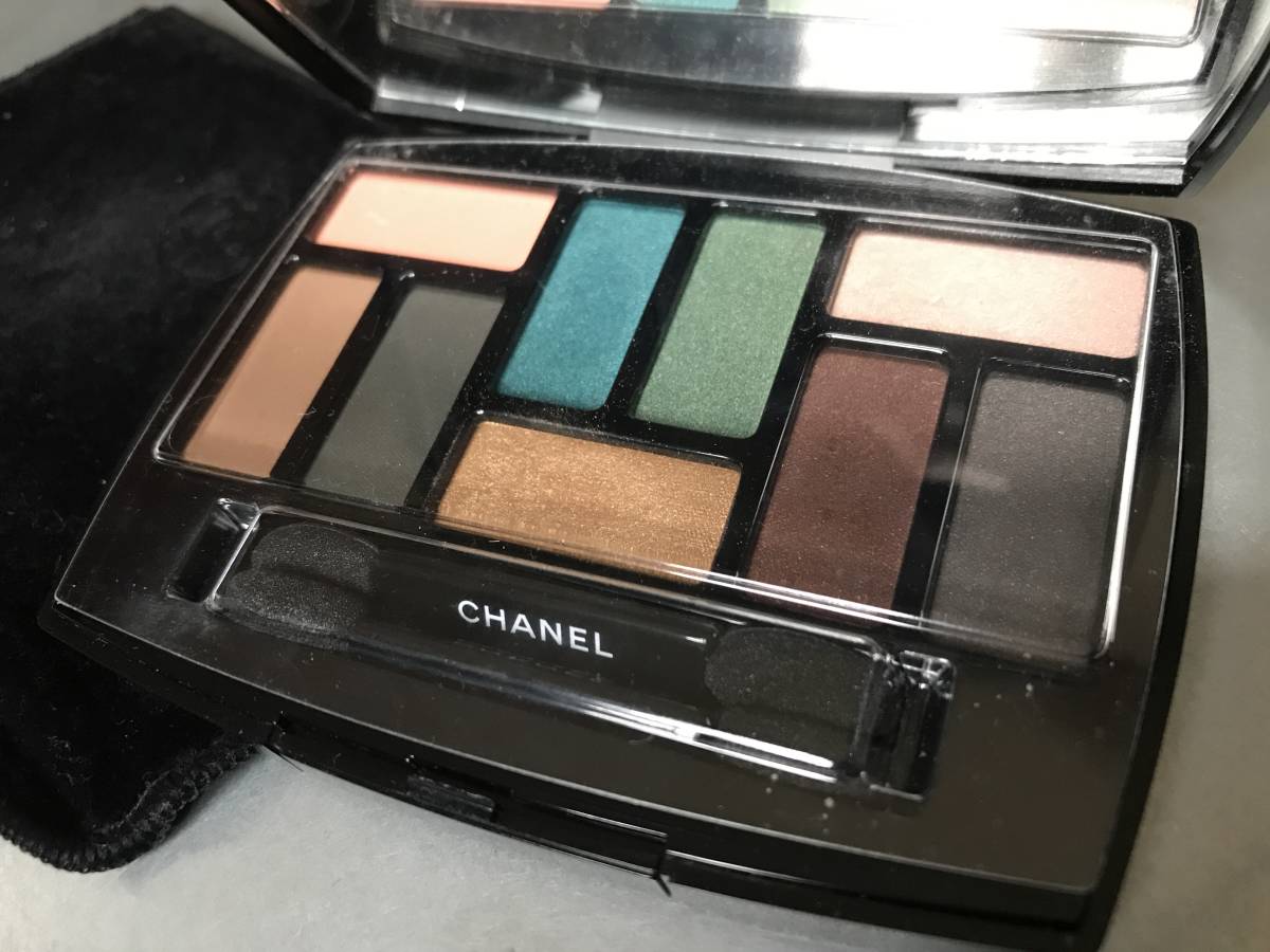 ヌフ オンブル レ CHANEL シャネル コメット アイシャドウ 公式通販