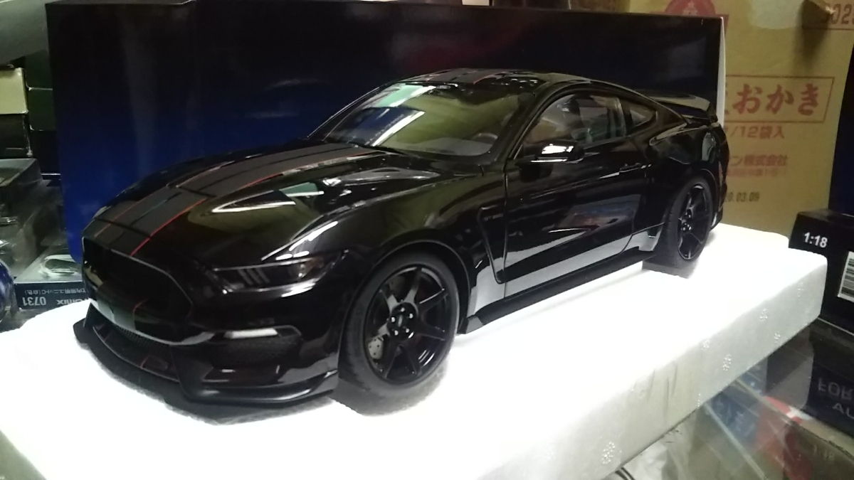 オートアート製ＦＯＲＤ ＳＨＥＬＢＹ ＧＴ-３５０Ｒ☆SHADW BLACK☆１/１８モデル☆品番７２９３４☆