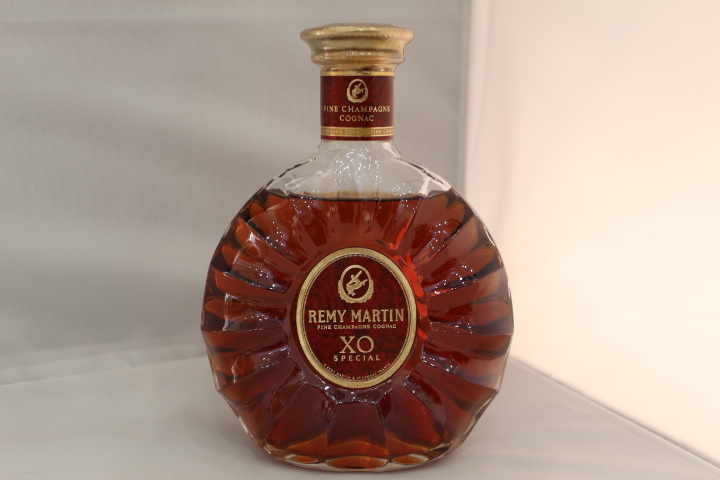  未開栓 レミーマルタン XO スペシャル 700ml REMY MARTIN コニャック(レミーマルタン)｜売買されたオークション情報、yahooの商品情報をアーカイブ公開 - オークファン コニャック