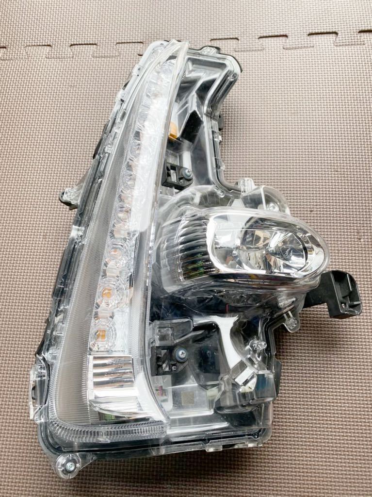 プリウス PHV ZVW52 純正 LED 右 フロントターンシグナルランプ トヨタ 純正 50系 プリウス50 PHV ZVW52 右フロント ターンシグナル
