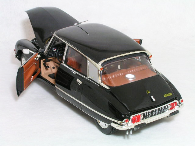 0 シトロエン DS パラス 1⁄18 NOREV Citroen DS23 Diecast WhiteBox 青
