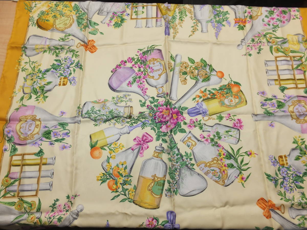 32345-180 GUCCI グッチ フローラ スカーフ 大判スカーフ ストール 花