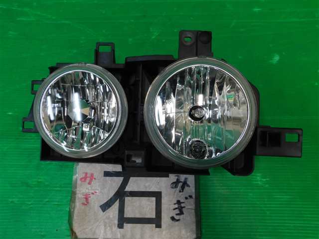 お色確認用  ➀ H53A パジェロミニ 右 ヘッドライト 22432 車名