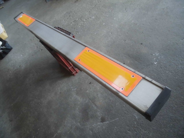大型 トラック リアバンパー アルミ 2330 170 75 訳あり 02 バンパー 売買されたオークション情報 Yahooの商品情報をアーカイブ公開 オークファン Aucfan Com