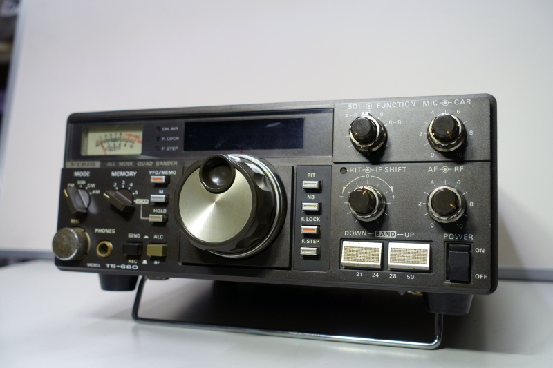 □中古□ トリオ TS-660 21/24/28/50MHz ALL MODE QUAD BANDER 【公式