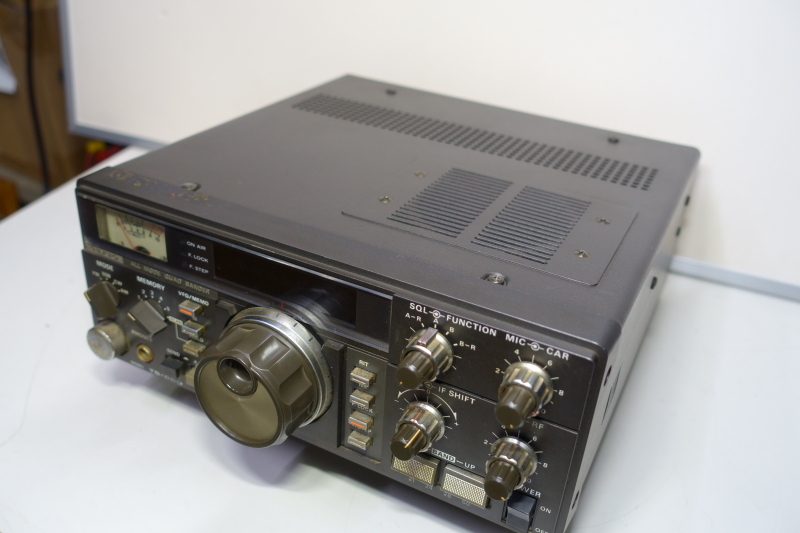 □中古□ トリオ TS-660 21/24/28/50MHz ALL MODE QUAD BANDER 【公式
