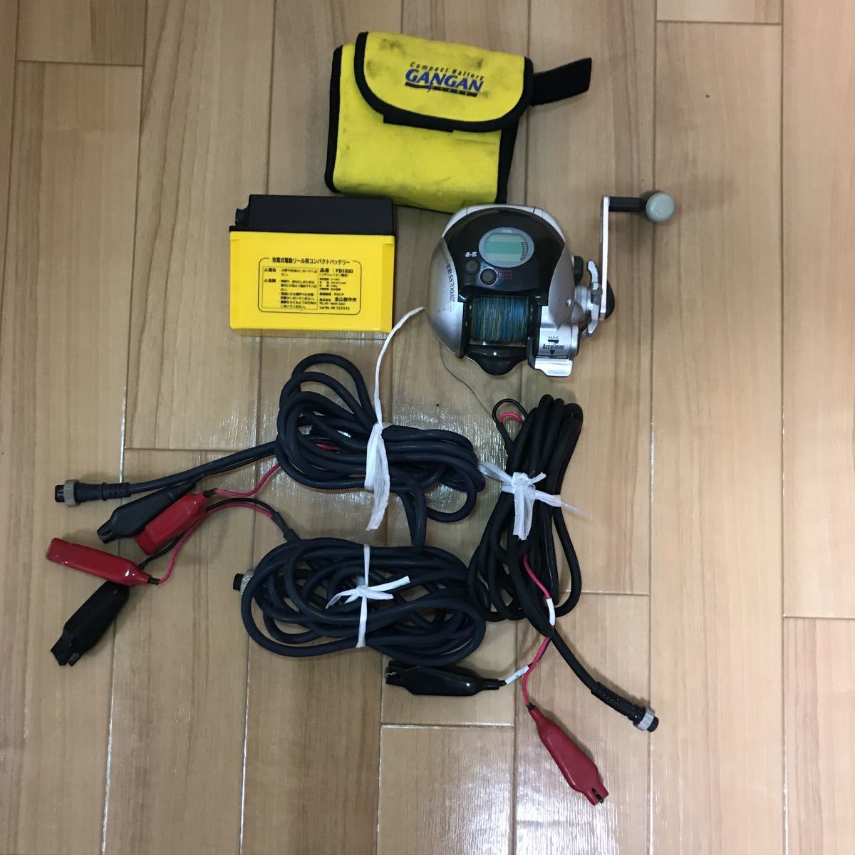 人気，豊富な 電動リール RYOBI SS700AT バッテリーFB1600(リョービ)｜売買されたオークション情報、yahooの商品情報をアーカイブ公開 - オークファン 電動