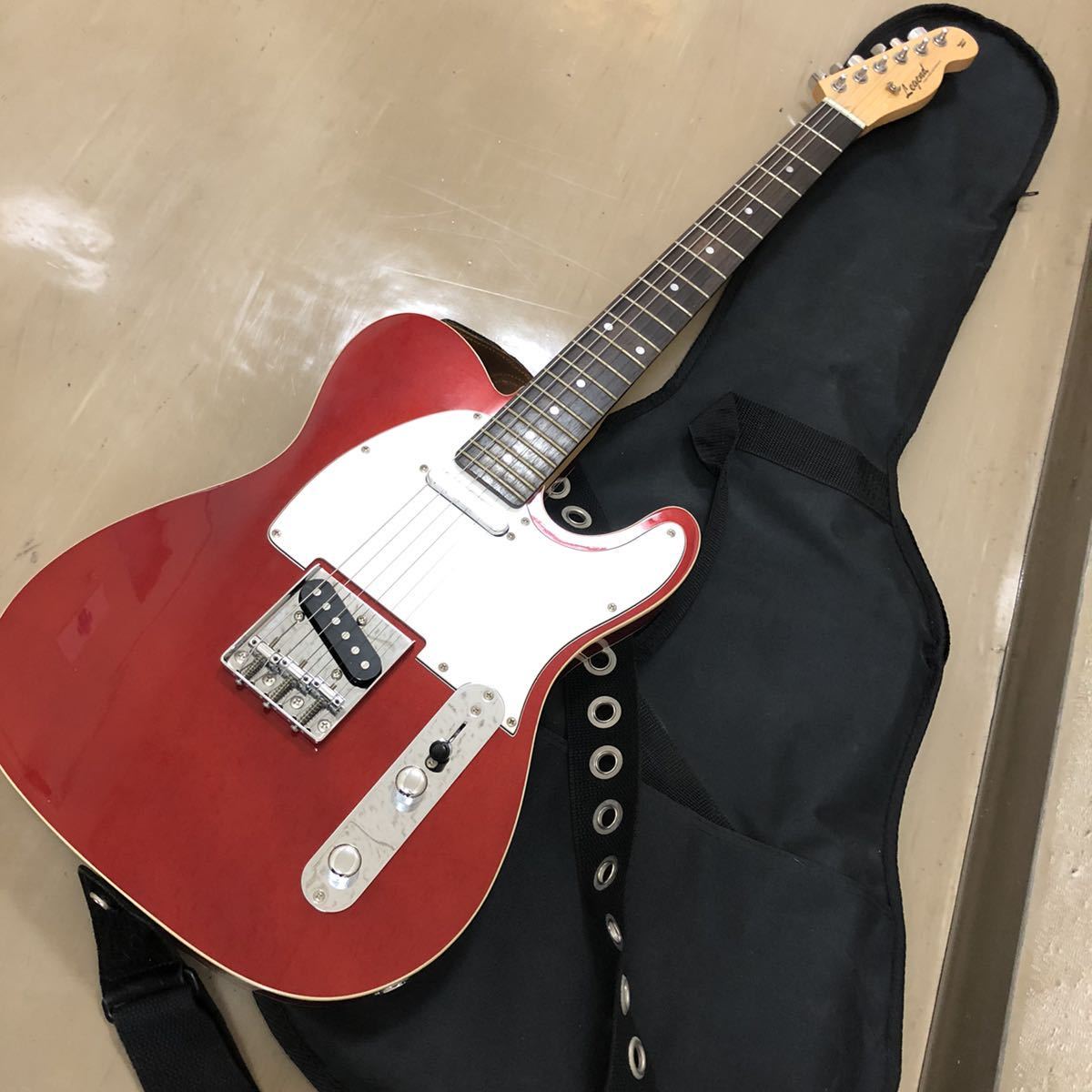 Legend エレキギターレッド　ケース付き Legend エレキギターレッド ケース付き Legend エレキギターレッド