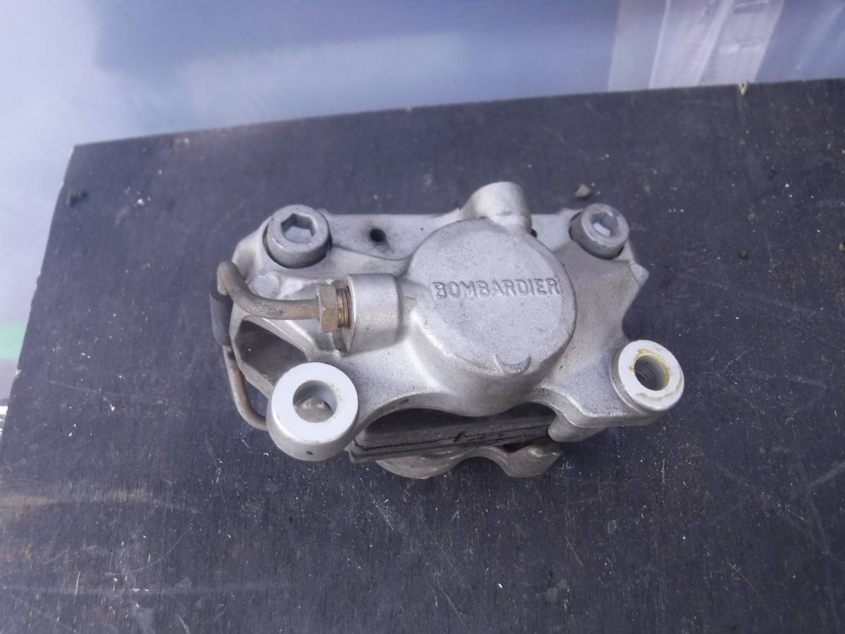 Ski doo 05 Summit 1000 Highmark X SDI ②　ブレーキキャリパー　rev800 1000RT Highmark 0 1 1000&frasl;X Factory salgs: