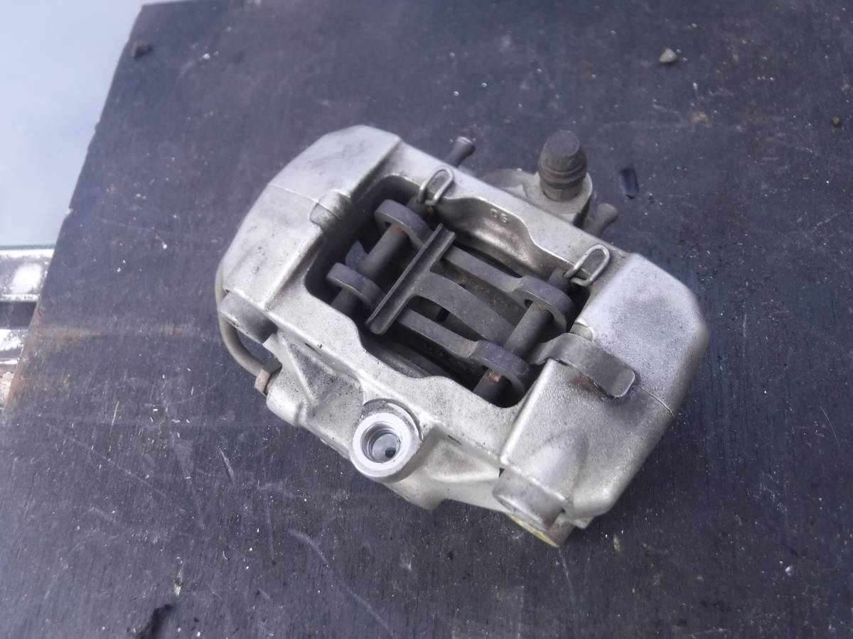 Ski doo 05 Summit 1000 Highmark X SDI ②　ブレーキキャリパー　rev800 1000RT Highmark 0 1 1000&frasl;X Factory salgs: