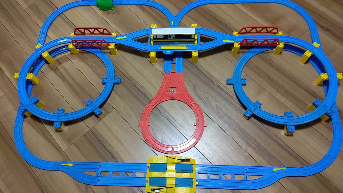 赤字超特価，SALE プラレール Wループに 駅 橋 踏切 トンネル Uターンレールなど(レール部品)｜売買されたオークション情報、yahooの商品情報をアーカイブ公開 - オークファン レール部品