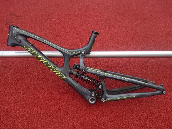 数量限定，爆買い 2013 SANTACRUZ V10 CARBON size M(マウンテンバイク)｜売買されたオークション情報、yahooの商品情報をアーカイブ公開 - オークファン マウンテンバイク