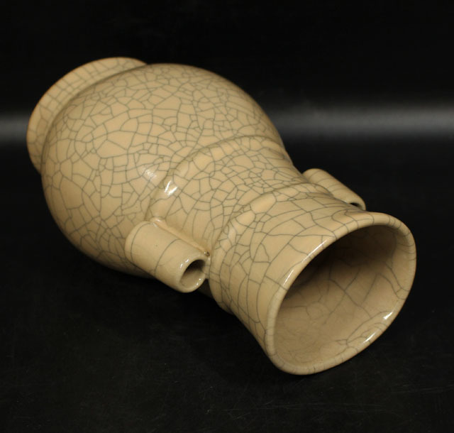 中国 哥窯 青磁 金絲鉄線 氷裂文瓶 M R6259