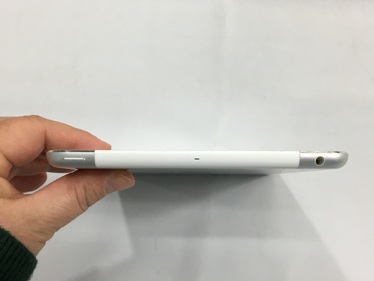 1円スタート！iPad mini 3 Wi-Fi+Cellular MGHW2J/A ジャンク品_10