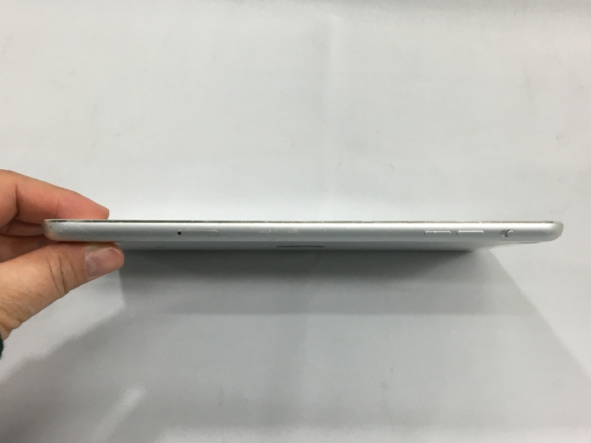 1円スタート！iPad mini 3 Wi-Fi+Cellular MGHW2J/A ジャンク品_7