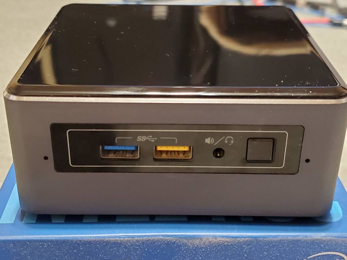 ジャンク品】Intel NUC Core i5 搭載 小型 PC ベアボーン 2.5インチ/ M