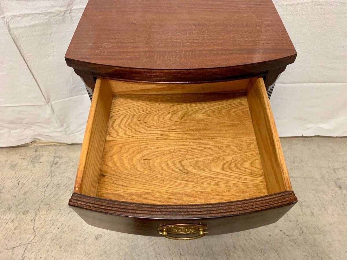 DREXEL HERITAGE（ドレクセル ヘリテイジ）製 木製サイドテーブル DREXEL HERITAGE（ドレクセル ヘリテイジ）製 木製サイドテーブル