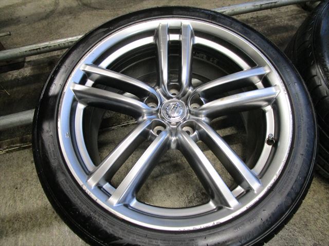 日産Y50フーガ純正19インチホイール⁄ヨコハマアドバンdB 245⁄40R19 溝