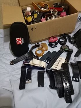JUNK CASIO G-SHOCK Baby-G Casioおよび多くの時計モデルにはバンド、58ピースの時計が含まれます