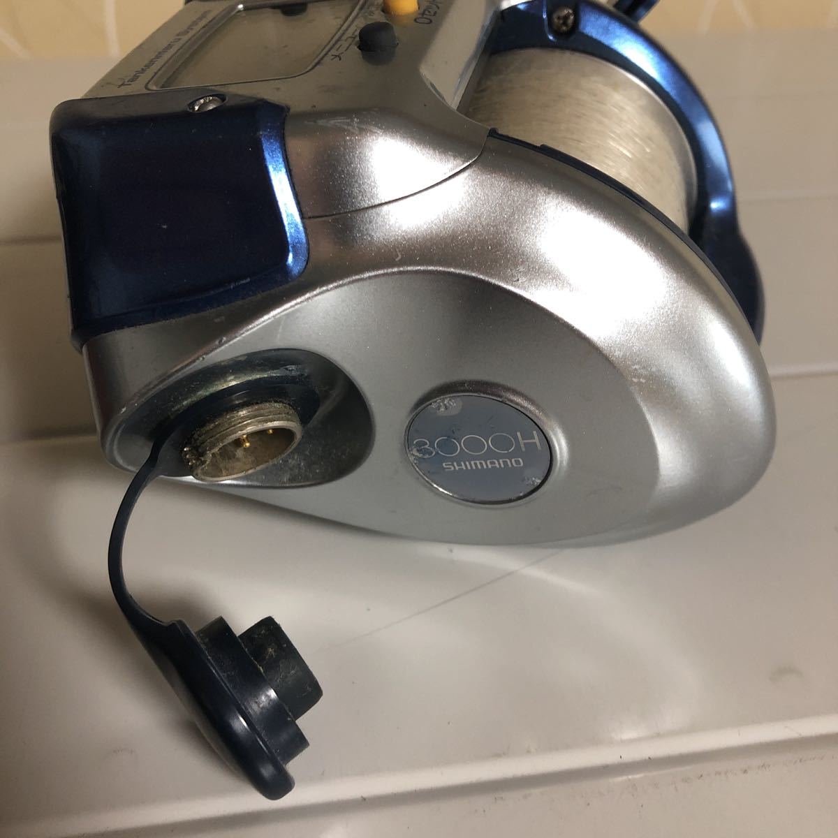 シマノ 3000H 電動丸3000H 電動リール 電動丸 動作未確認｜Yahoo!フリマ（旧PayPayフリマ） 動作未確認 SHIMANO Yahoo!オークション 公式通販 動作確認済 本体＋電源ケーブル６ピン - 電源コード付き 探見丸システム 2133a2