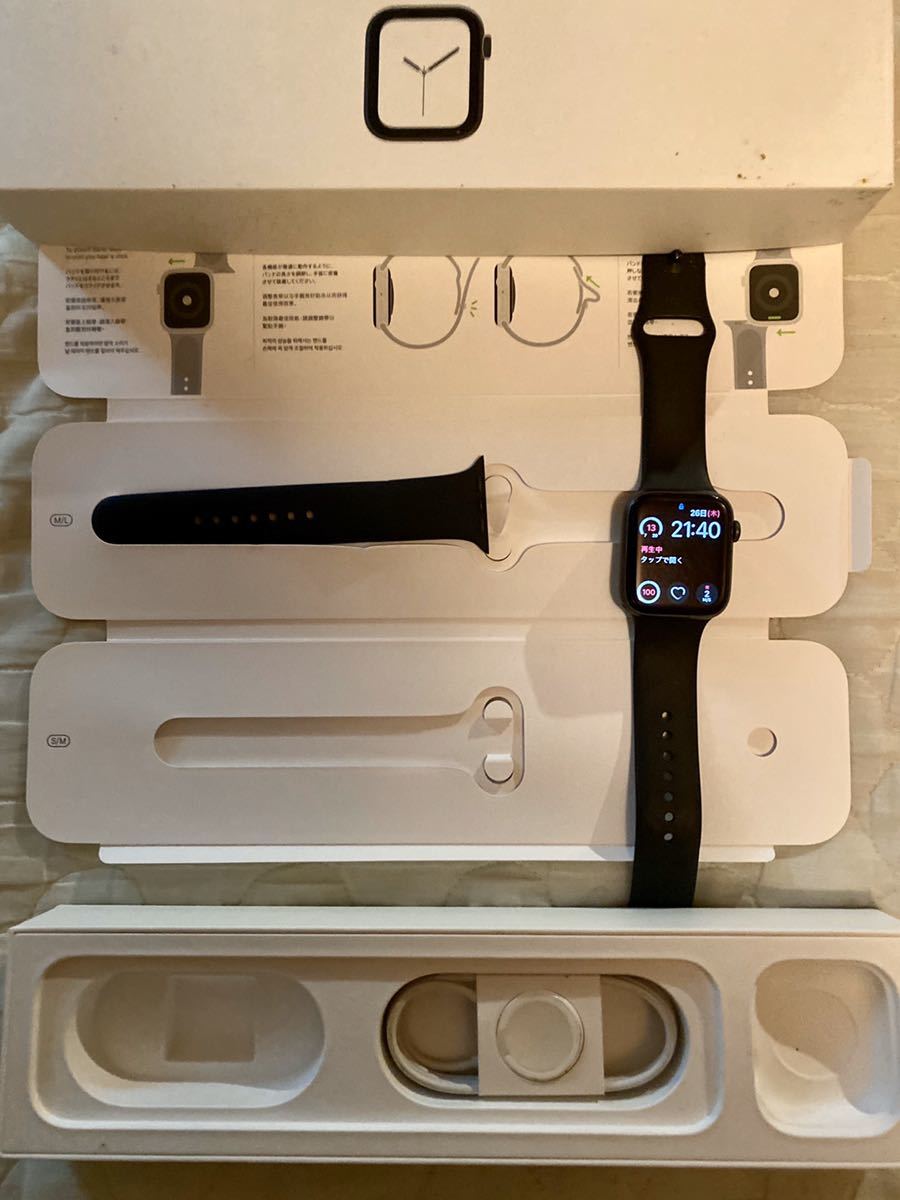 Apple Watch Series 4 スペースグレイアルミケース 44mm WiFiモデル