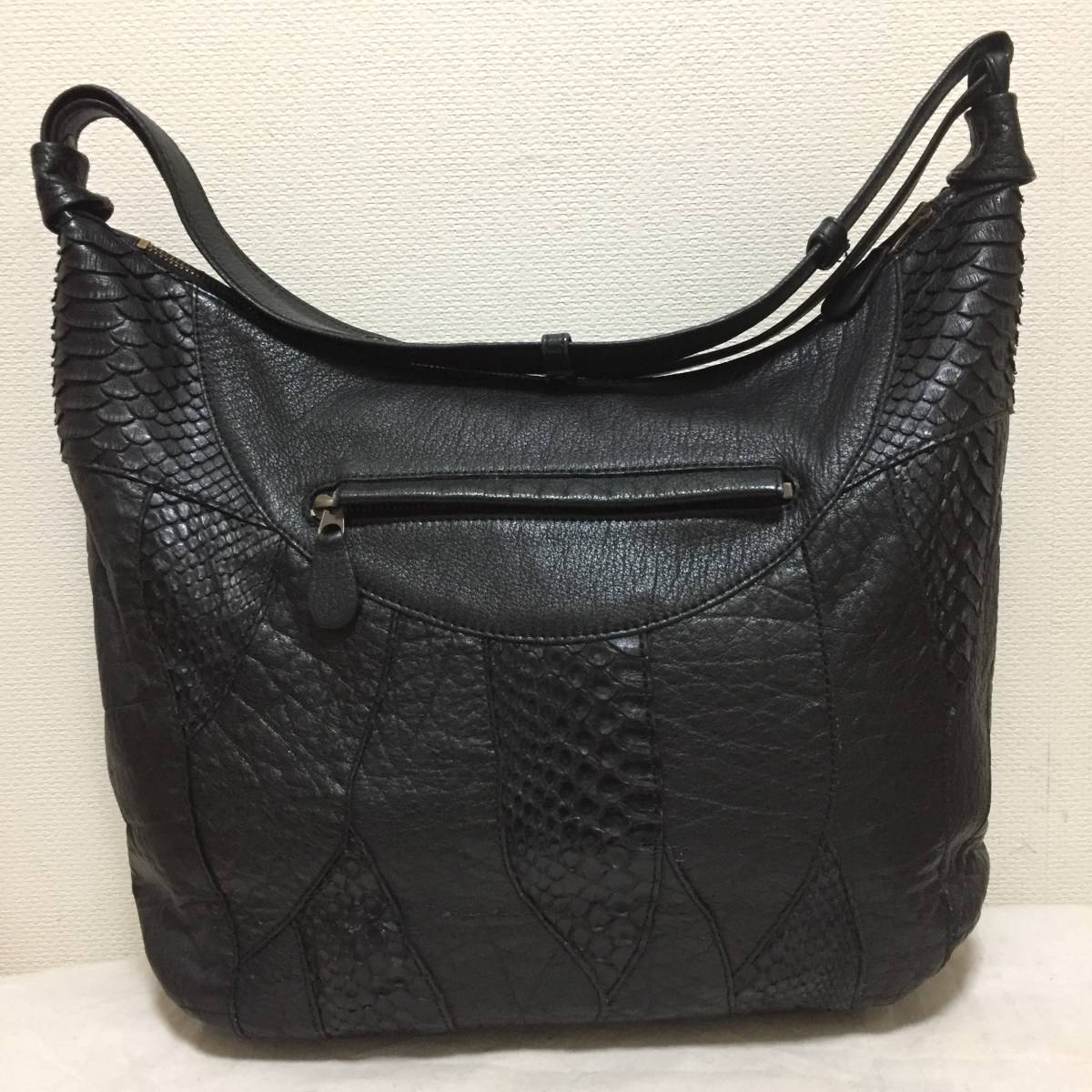 新品/予約受付 IBIZA イビサ / ショルダーバッグ 肩掛け / レザー 黒 