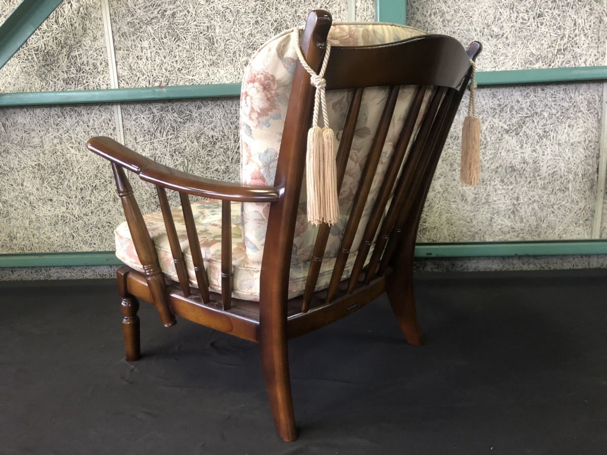 G942 カリモク コロニアル WC47 1人掛けソファ / 神奈川県秦野市