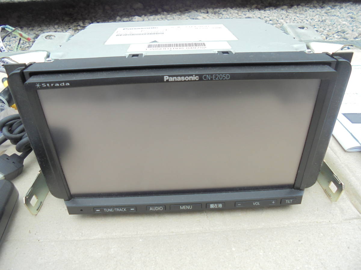 得価，本物保証 Panasonic ストラーダ カーナビ CN-E205D 2016年度 M875