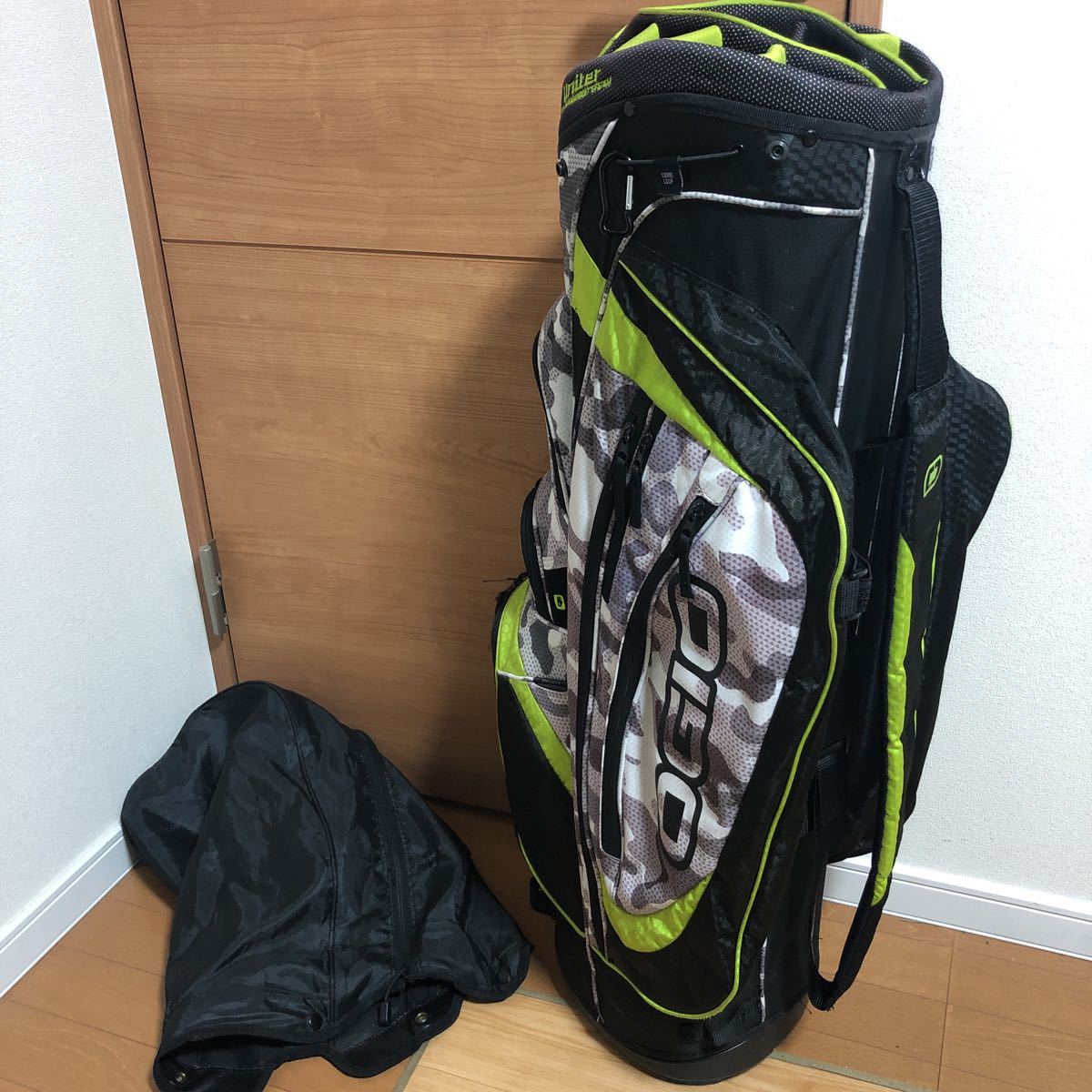 OGIO・15分割・軽量キャディバッグ OGIO オジオ キャディバッグ 15分割