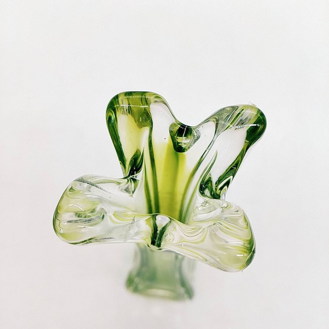 D135　ガラス花瓶　一輪挿し　サイズ(約):23cm　昭和レトロ　色ガラス　※長期保管品_6