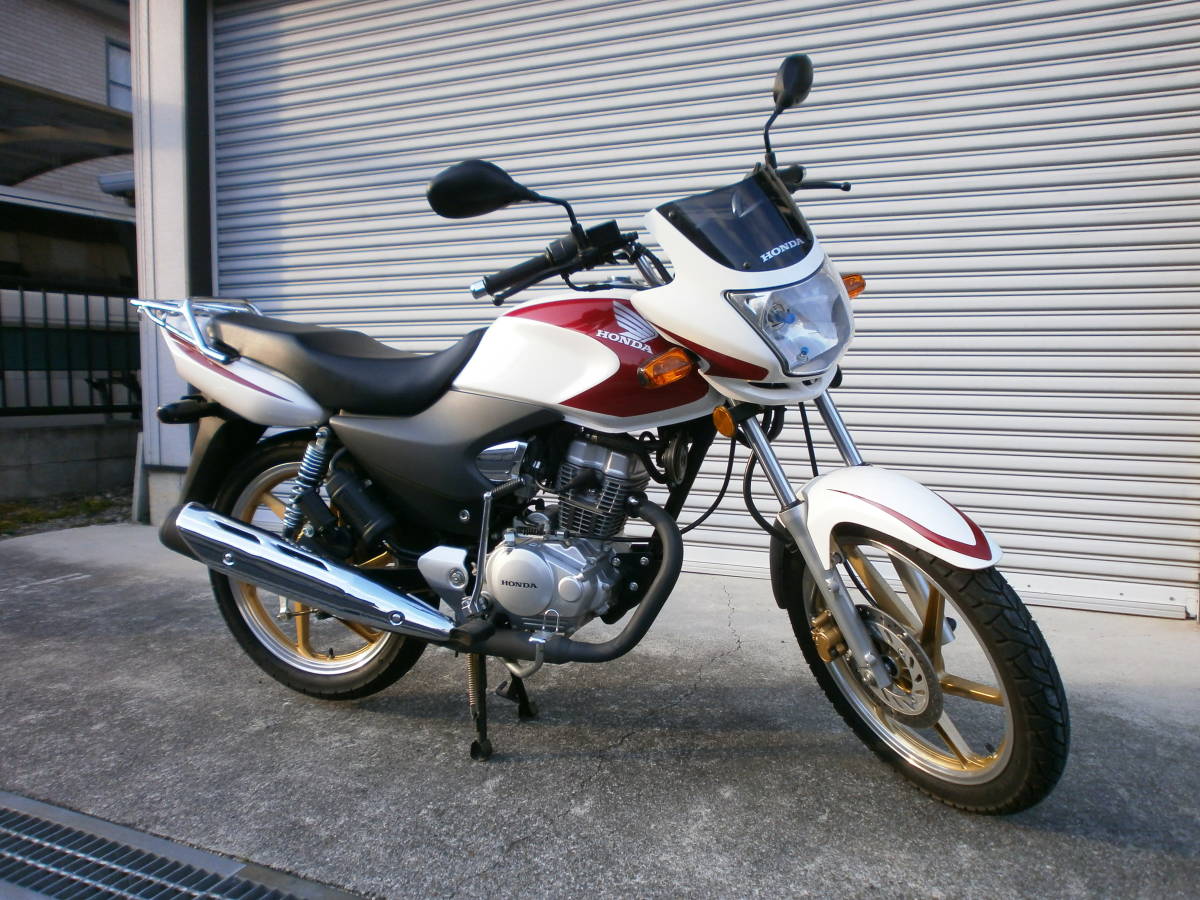 新大洲本田 Super Storm SDH125(CBF125)　低走行　美車　CB400SFの弟？