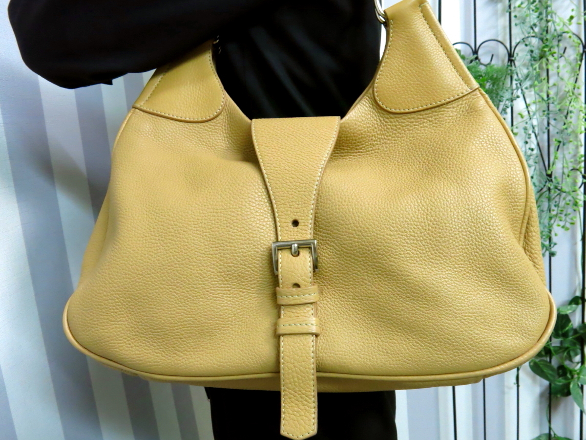 ○美品○PRADA プラダ○カーフ レザー 本革○トート バッグ○ベージュ