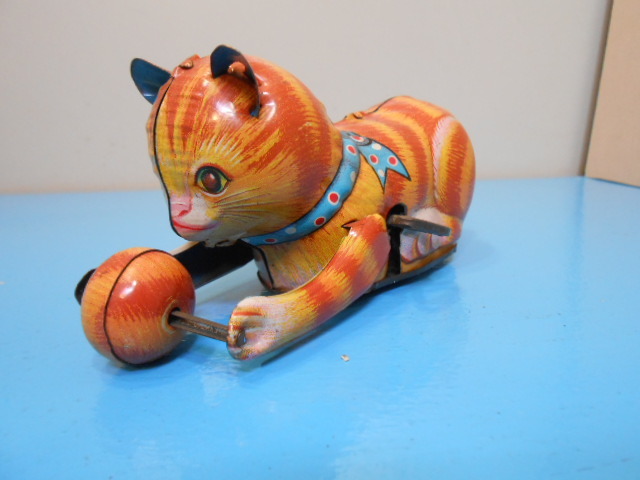 ターン オーバー キャット1950〜60年代 猫ゼンマイ ブリキ箱付 昭和レトロ ○ ゼンマイ / ブリキ 回転ネコ / ロールオーバーCAT / 古いネジ / TM