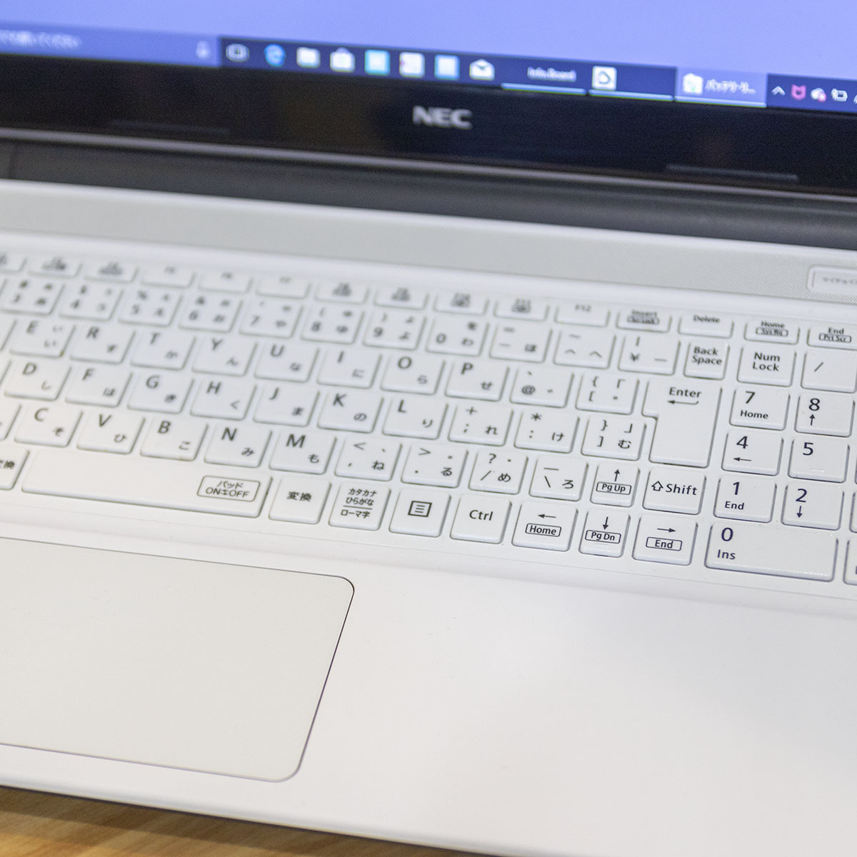 美品NEC パソコンLAVIE (PC-GN16CJSAA) 中古LAVIE Direct NS PC