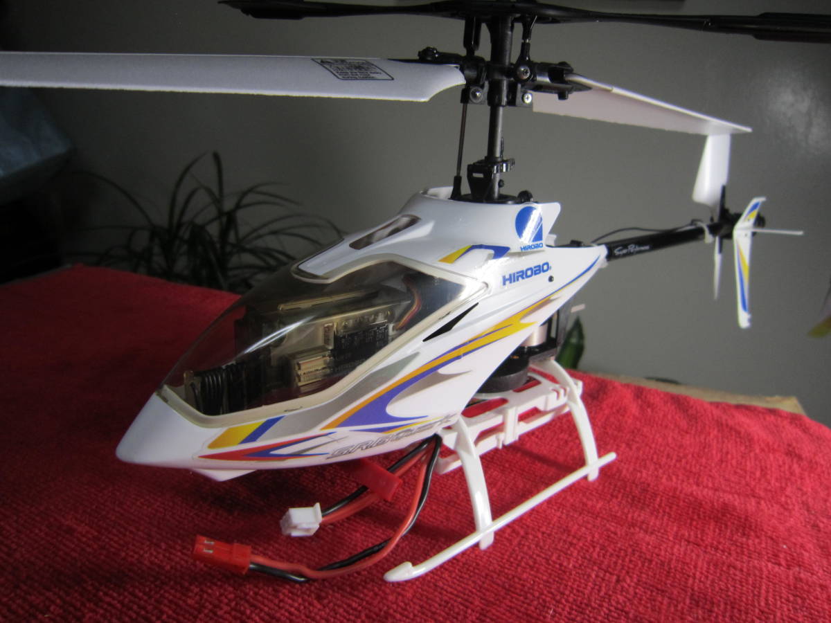 S.R.B Quark ヒロボー SG HIROBO RCヘリコプター SGX7R送信機付