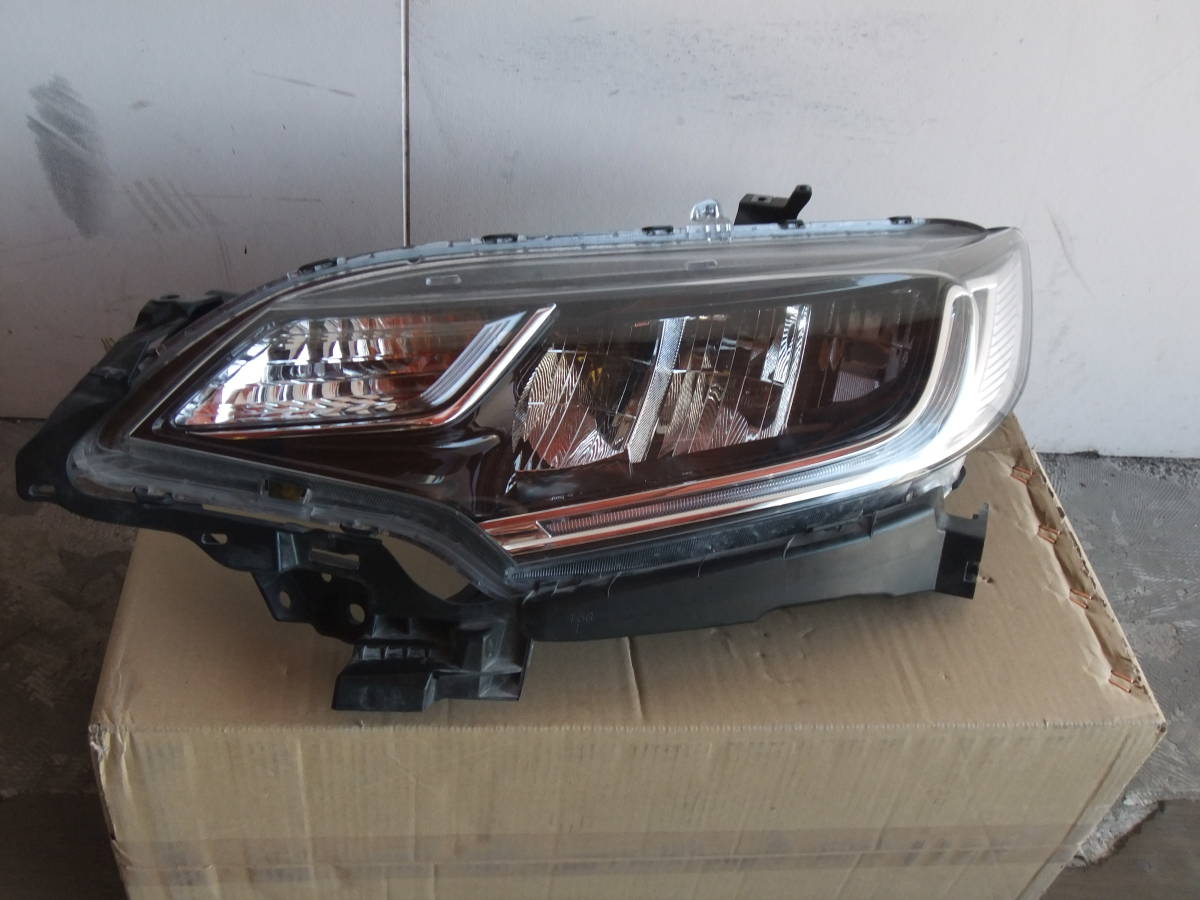 フィット LED 後期 GK3 左 ホンダ FIT ヘッドライト 左ヘッドライト