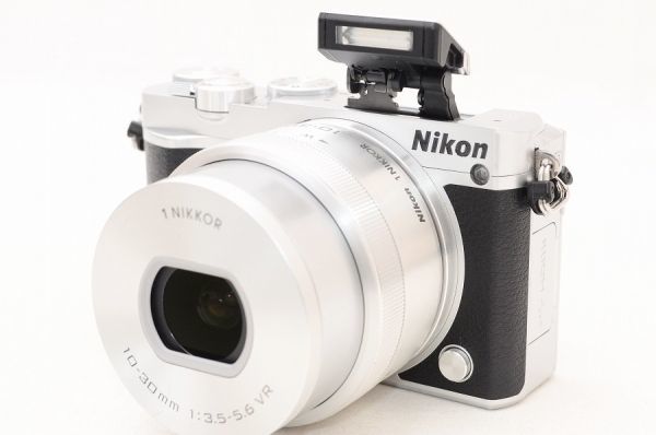 高評価お得 ☆極上美品☆ ニコン Nikon 1 J5 10-30 パワーズームレンズ