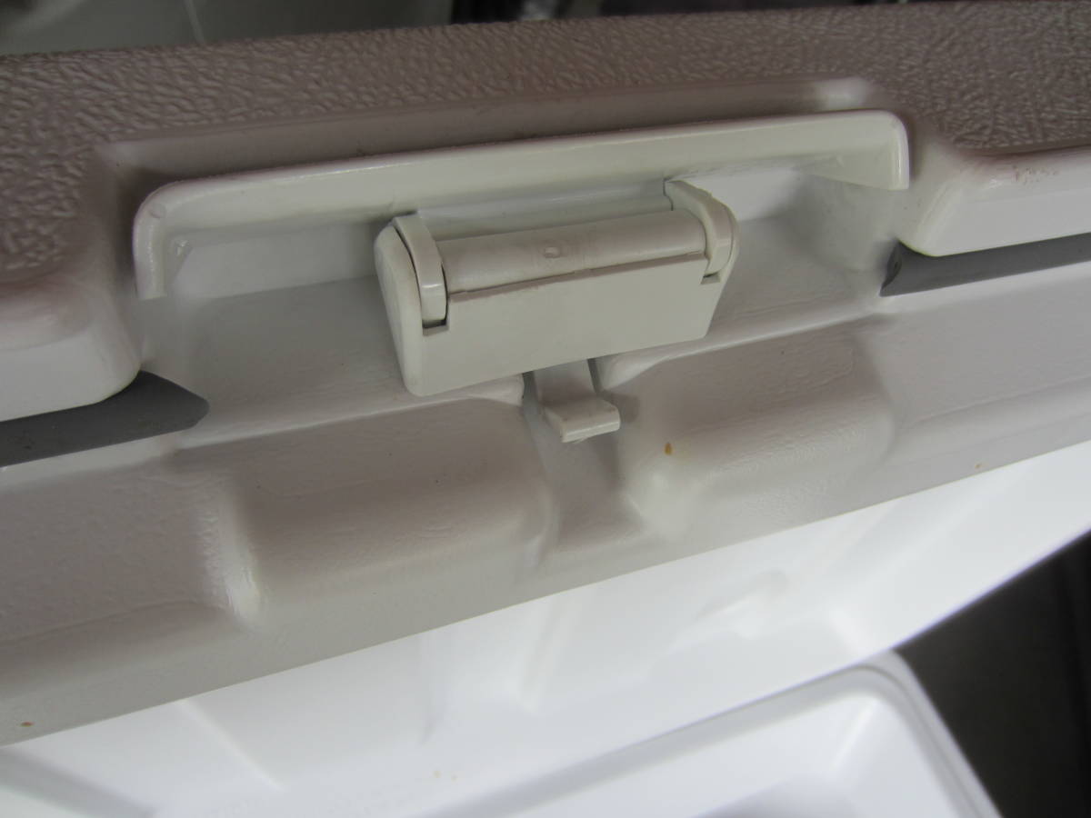 コールマン Coleman XTREME COOLER BOX MODEL5235