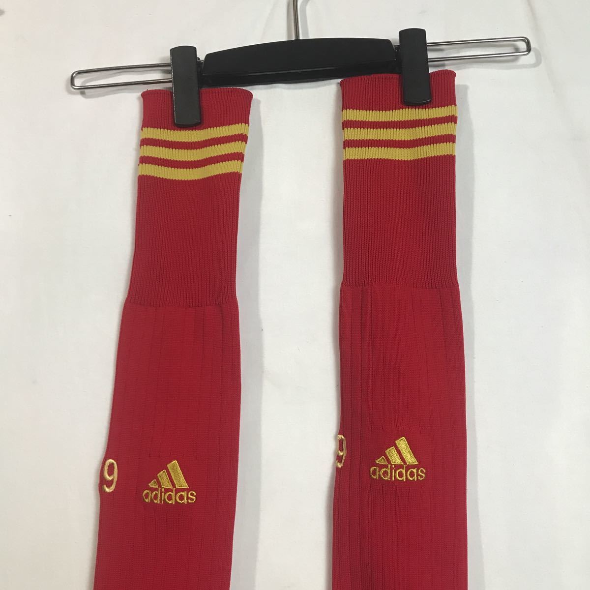 早稲田大学 サッカー部 サッカーサークル 支給 着用 アディダス Adidas 99 赤 レッド ユニフォーム上下セット ソックス付 3点セット 実使用 サイン入りウエア 売買されたオークション情報 Yahooの商品情報をアーカイブ公開 オークファン Aucfan Com