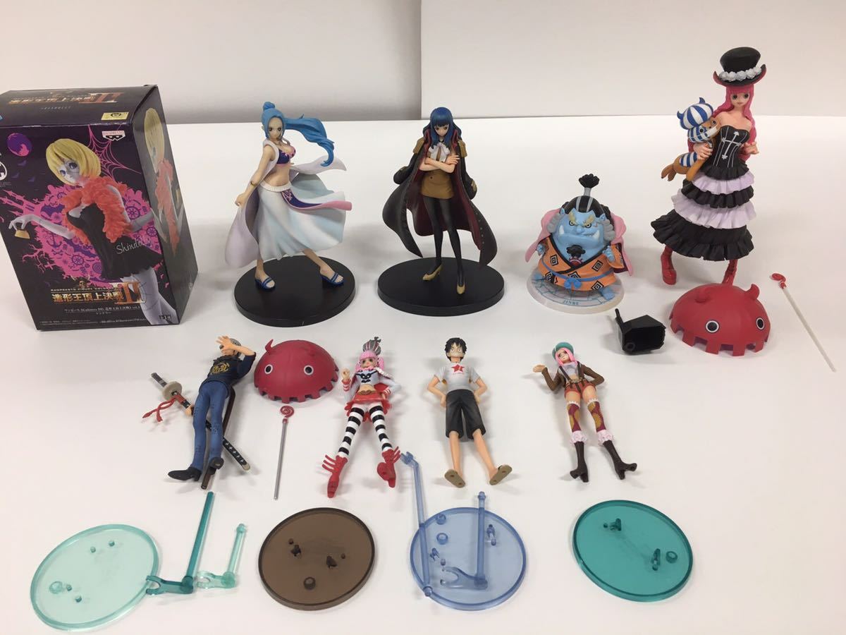 ワンピース フィギュア セット アイン ビビ ペローナ ボニー ロウ ジンベイ ルフィ One Piece 売買されたオークション情報 Yahooの商品情報をアーカイブ公開 オークファン Aucfan Com