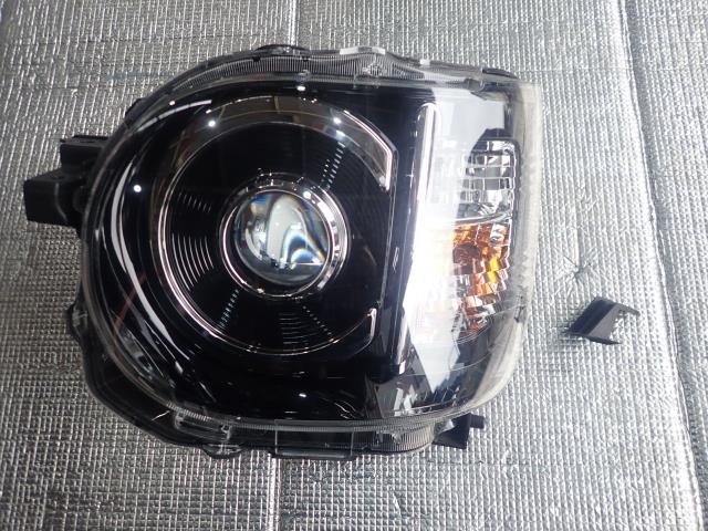 ミラトコット DBA-LA550S ピンク R73 左ヘッドライト 81170-B2720
