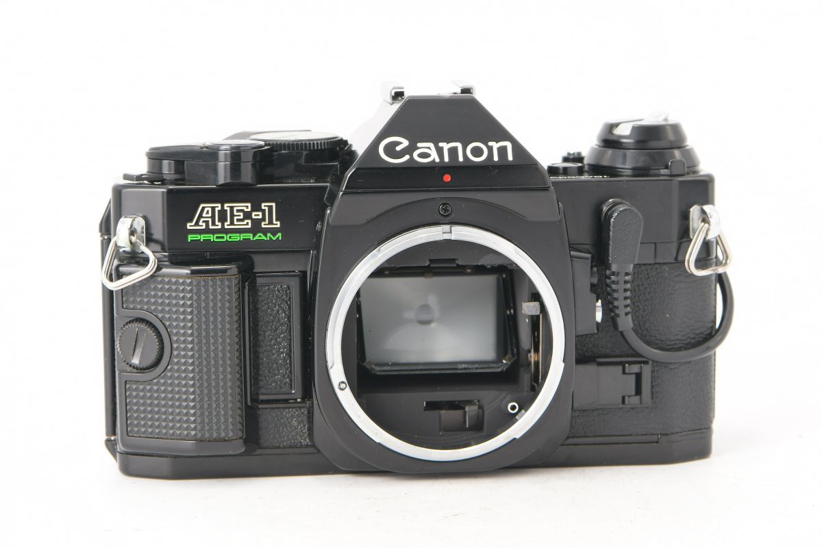 00349 ◇ Canon キヤノン AE-1P PROGRAM + New FD 50mm F1.8 MF一眼レフ