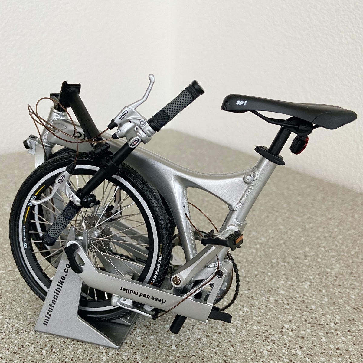 BD-1 折りたたみ自転車 シルバー